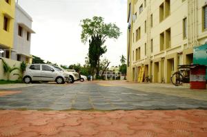 hotel aadhi