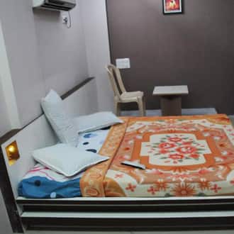 Hotel Vatsalya,Nana Mava,3 star