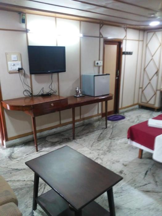 sarmani hotel