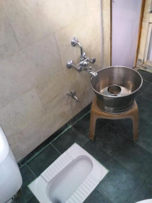 sarmani hotel