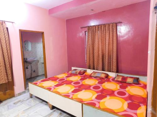 Om Palace Hotel,Bani Park>>Jaipur,2 star