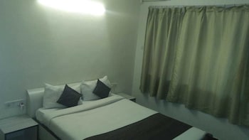 The Blue Lagoon Resort,In Lonavala (St.Stanislaus Villa),2.5 star