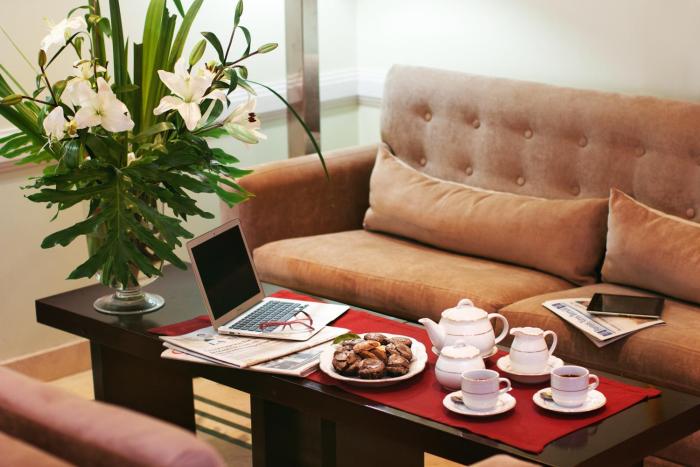 argenta tower hotel and suites