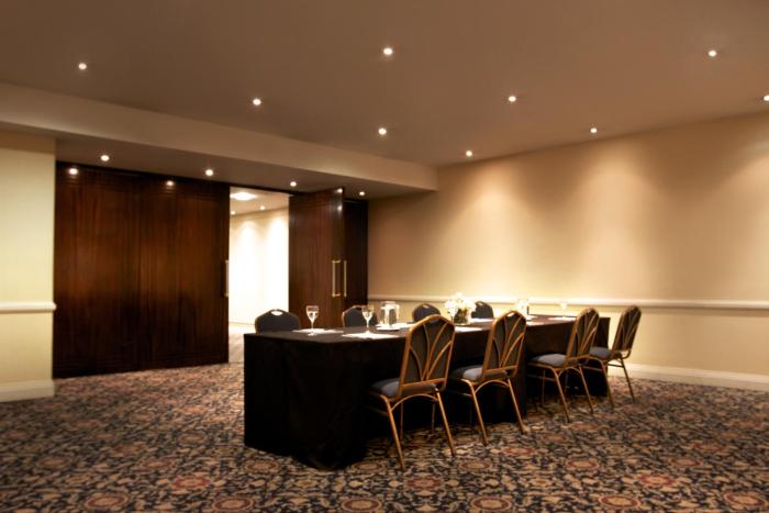 argenta tower hotel and suites