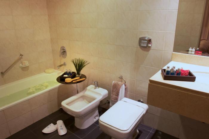 argenta tower hotel and suites