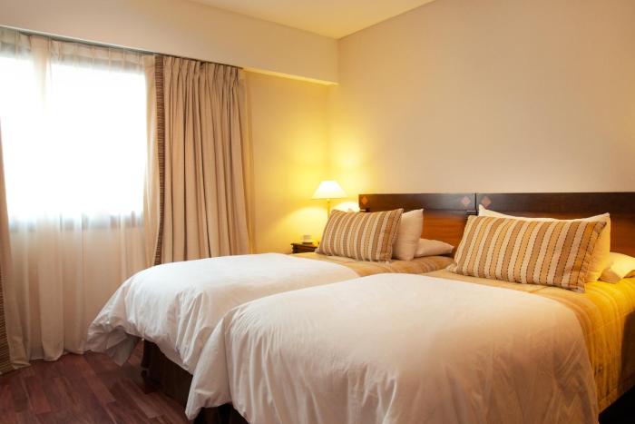 argenta tower hotel and suites