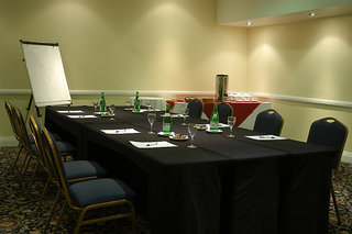 argenta tower hotel and suites