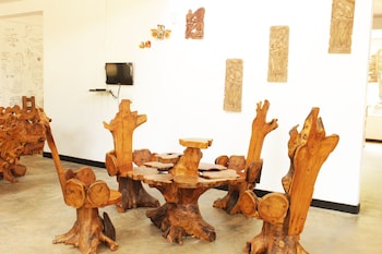 green hut hotel and restaurant