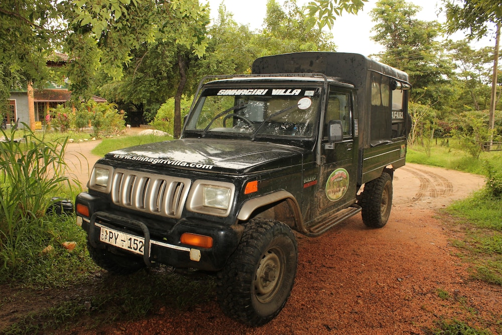 green hut hotel and restaurant