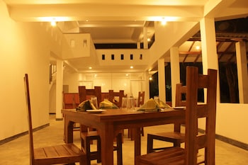 green hut hotel and restaurant