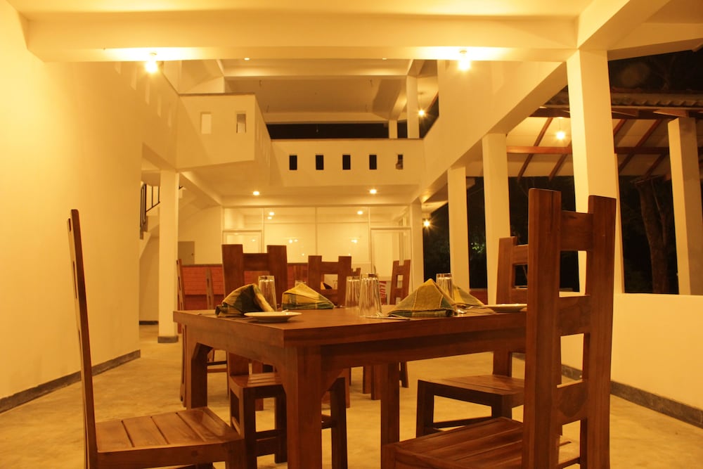 green hut hotel and restaurant