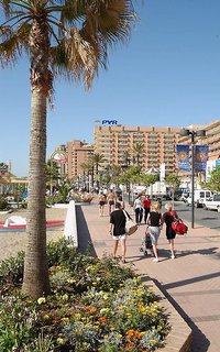 aparthotel pyr fuengirola