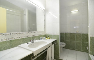 aparthotel pyr fuengirola