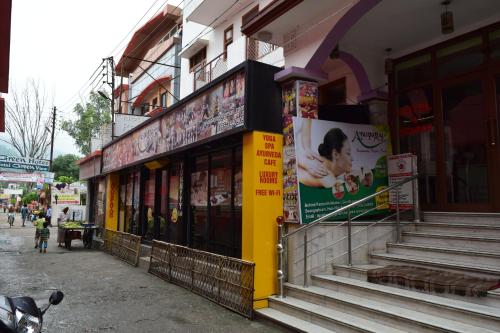 hotel raj palace