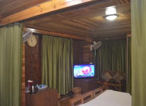 Quinton Enclave,Laitumkhrah>>Shillong,3 star