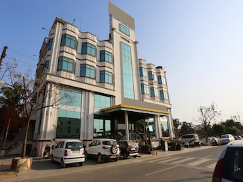 hotel krishna palace