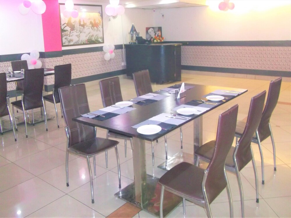 hotel krishna palace