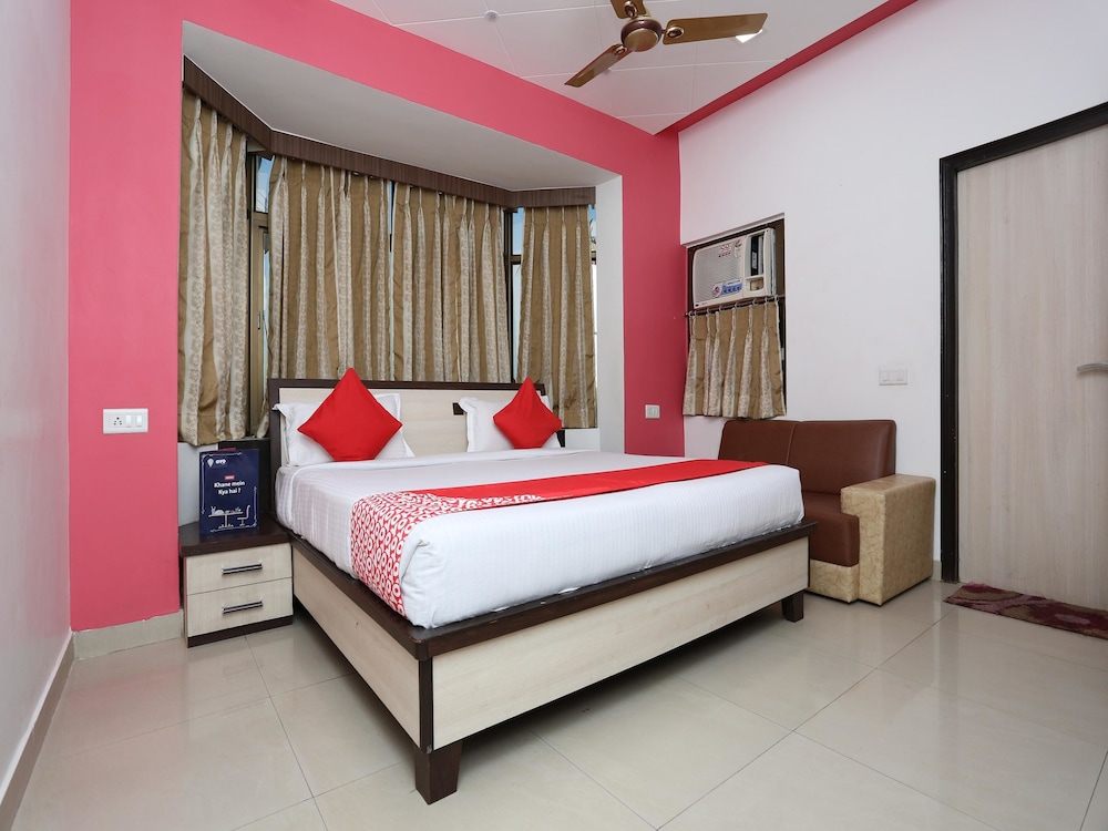 hotel krishna palace