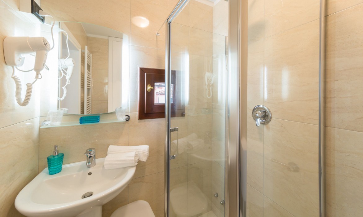 friendly venice suites