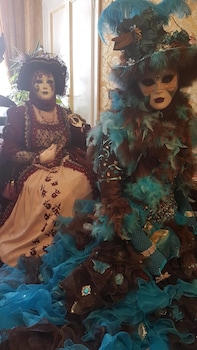 friendly venice suites