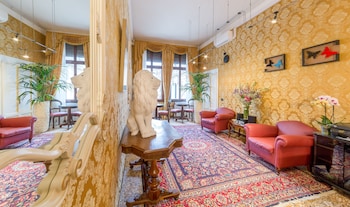 friendly venice suites