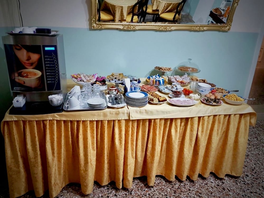 friendly venice suites