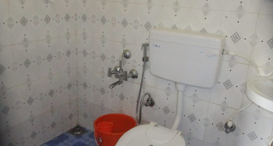 Anandha Guest House,,2 star