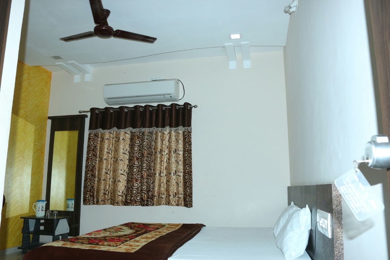 hotel shreenath dwarka
