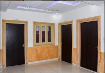 hotel thakur ji palace