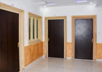 hotel thakur ji palace