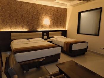 hotel deepam