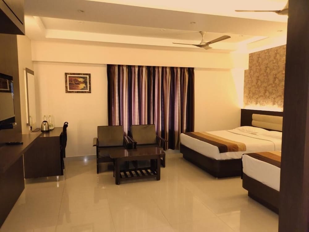 hotel deepam