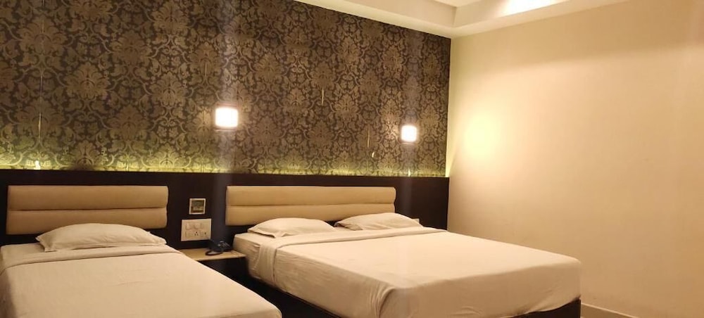 hotel deepam
