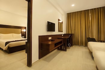 hotel aadrika
