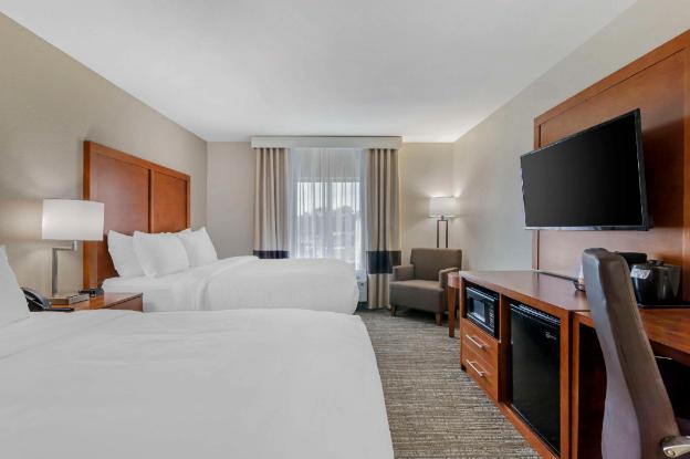 comfort inn and suites