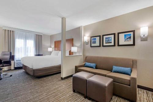 comfort inn and suites