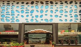 Hotel Heavens Park,Link Road,3 star