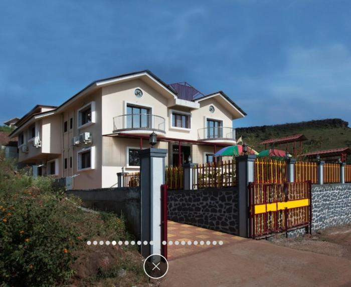 Top 4 Star Hotels in Panchgani upto 70 Off. Book 4 Star Hotels Now