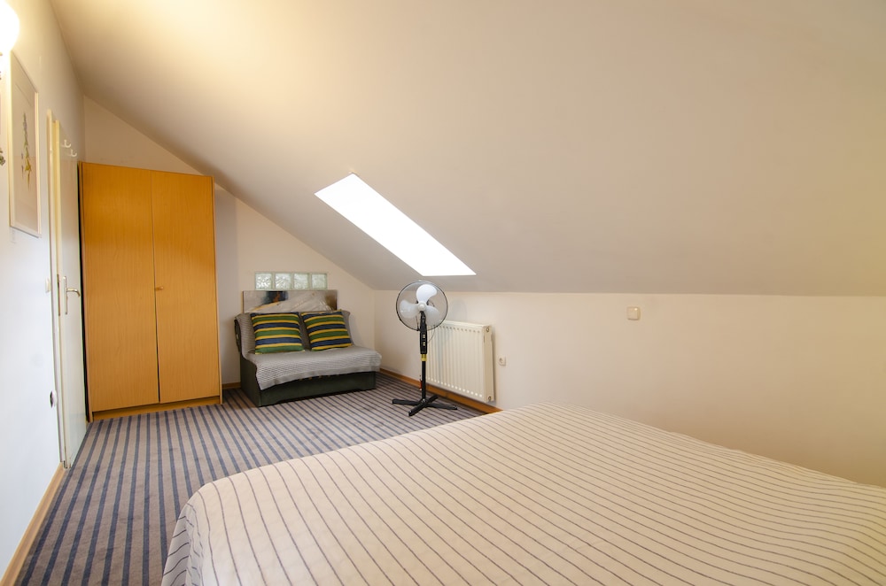 family guesthouse greenslo
