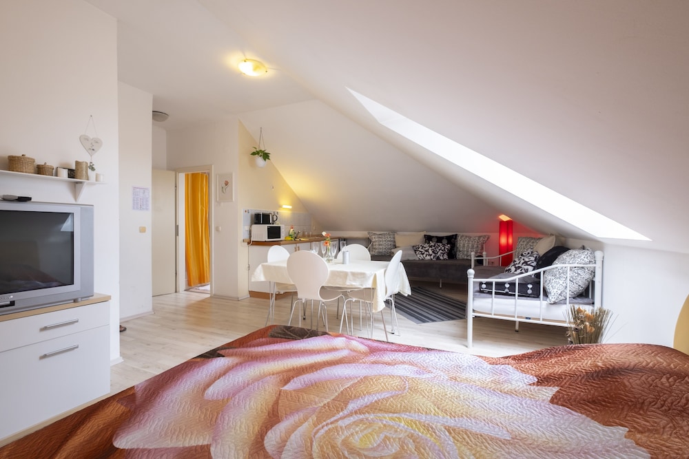 family guesthouse greenslo