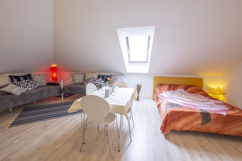 family guesthouse greenslo