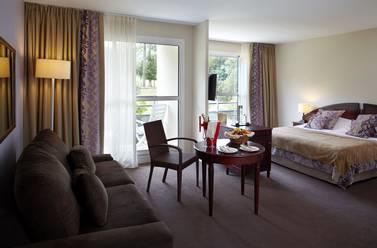 Forges Hotel,Berville>>Beauvais,4 star