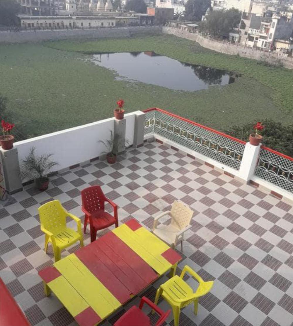 lake view hotel