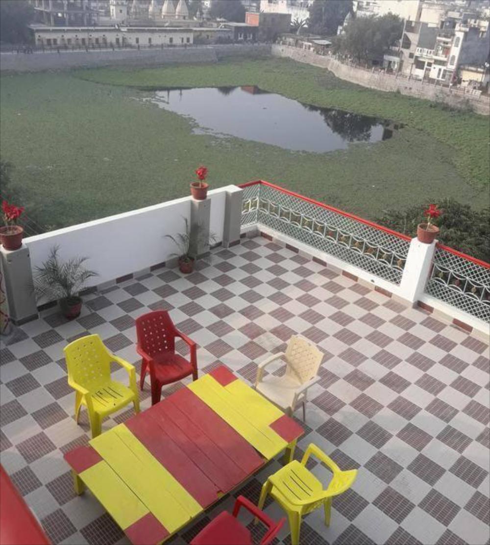lake view hotel