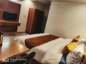 Hill View Hotel,,0 star
