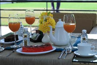 The Emerald Club,Devda, Khirasara,3 star