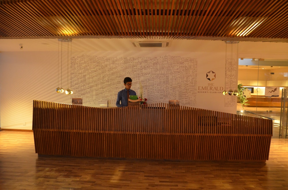 the emerald club