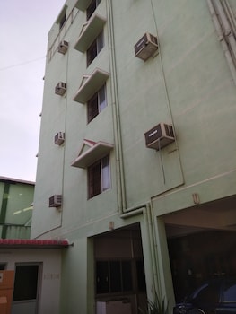 hotel kirthikaa palace