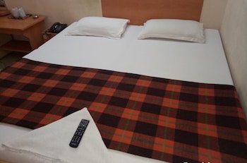 hotel kirthikaa palace