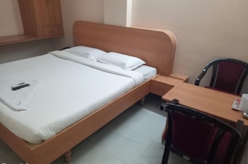 hotel kirthikaa palace